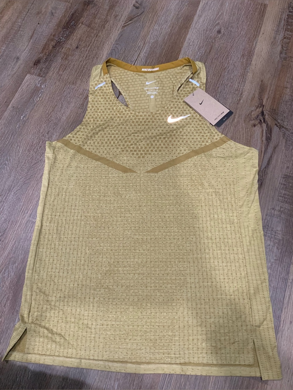 NEW Nike Dri-FIT ADV TechKnit Running Tank Top DM4751-716 Men’s Sz M
